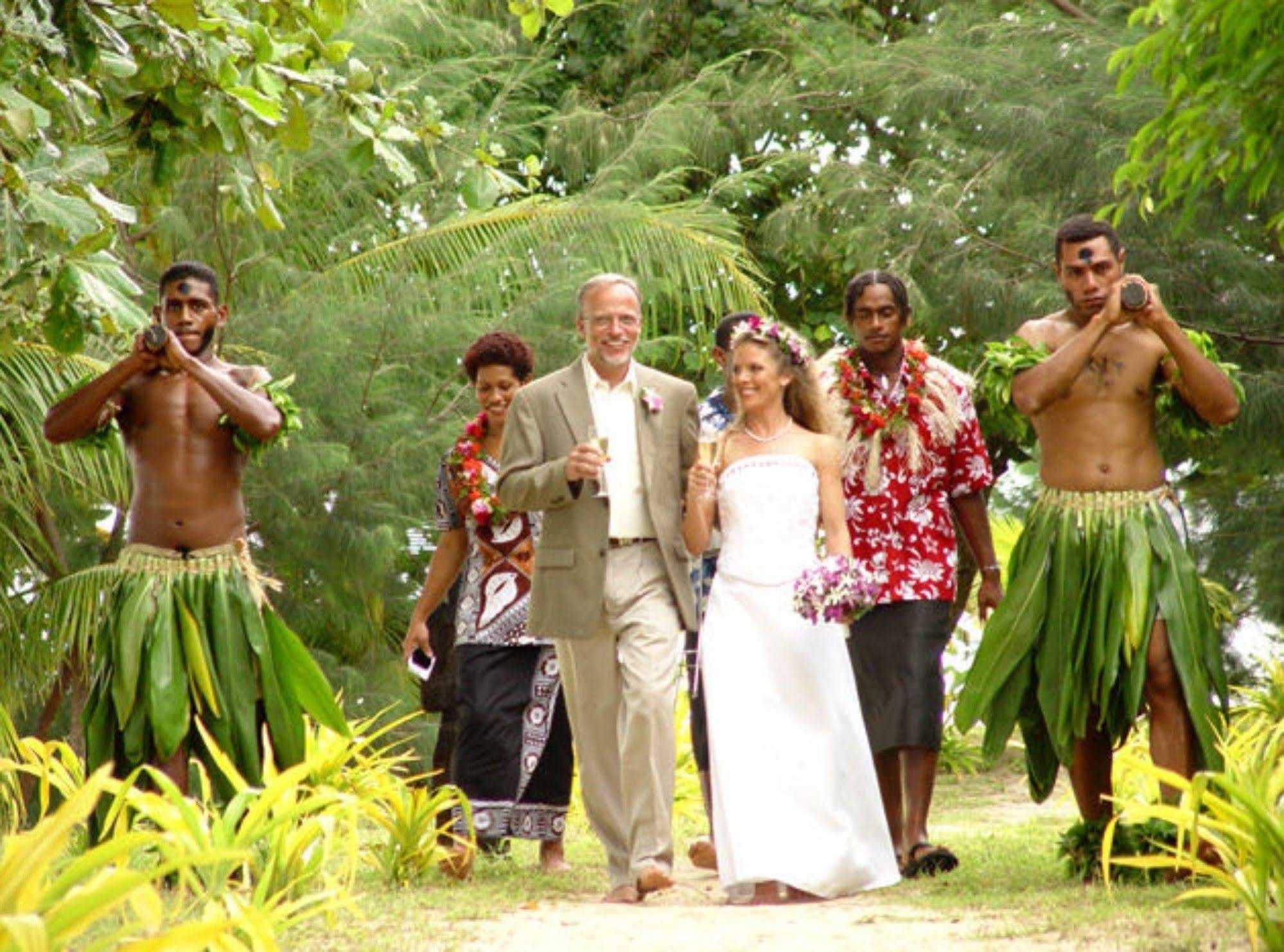 Tongan Beach Resort Utungake Luaran gambar